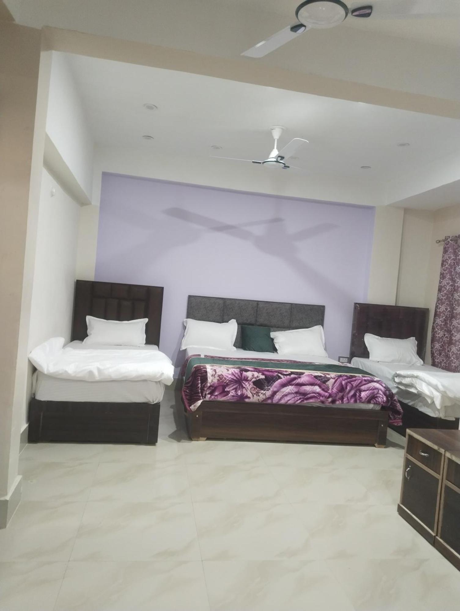 Dixit Residency Hotel Vrindavan Exterior photo