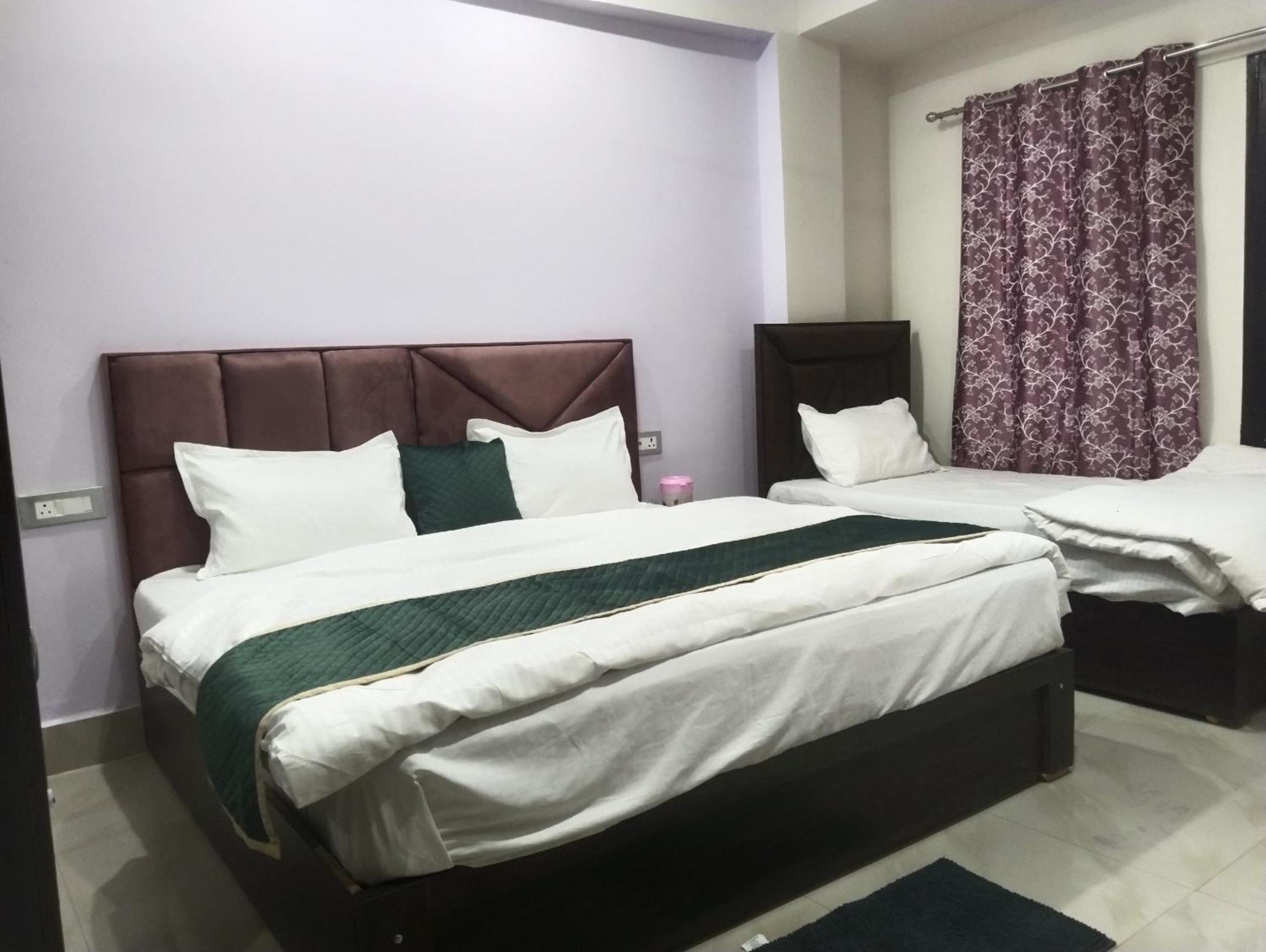 Dixit Residency Hotel Vrindavan Exterior photo