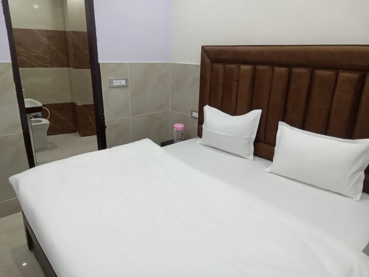 Dixit Residency Hotel Vrindavan Exterior photo