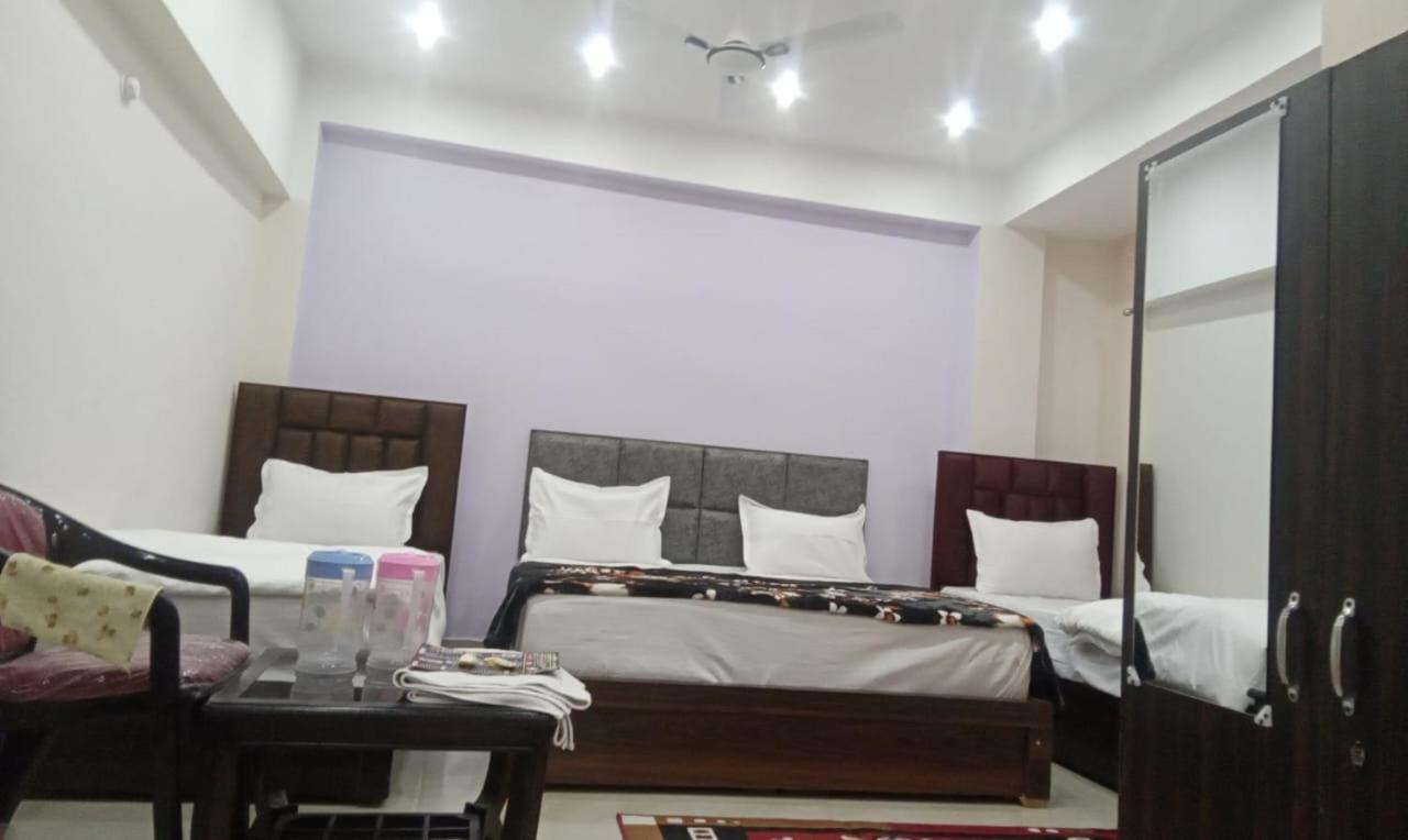 Dixit Residency Hotel Vrindavan Exterior photo