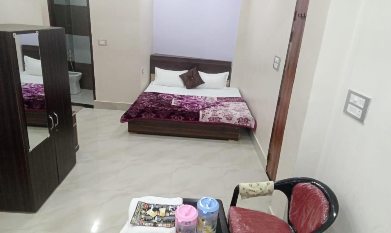 Dixit Residency Hotel Vrindavan Exterior photo